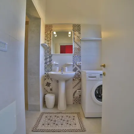 Villa Giusy Con Piscina A 700 Mt Dalla Di *